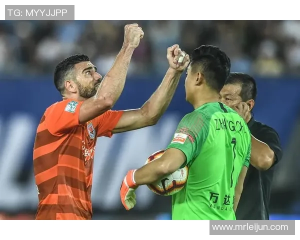 山东鲁能泰山迎战辽宁直,争夺中超联赛关键三分之战 山东鲁能泰山迎战辽宁直,争夺中超联赛关键三分之战