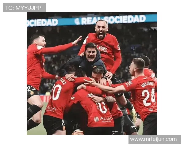 悉尼足球对决西悉尼流浪者激情碰撞展现澳超联赛魅力与竞争力