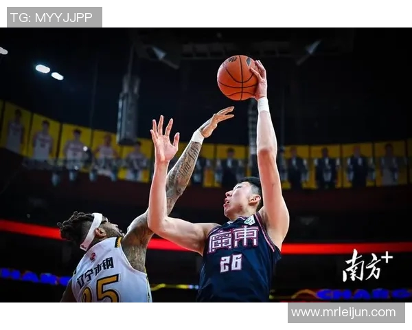 福建浔兴迎战广东宏远全力争胜激战即将上演篮球迷不容错过的精彩对决 福建浔兴迎战广东宏远全力争胜激战即将上演篮球迷不容错过的精彩对决