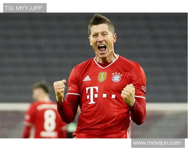 莱万欧冠表现惊艳10场攻入12球射手榜领跑金靴在望