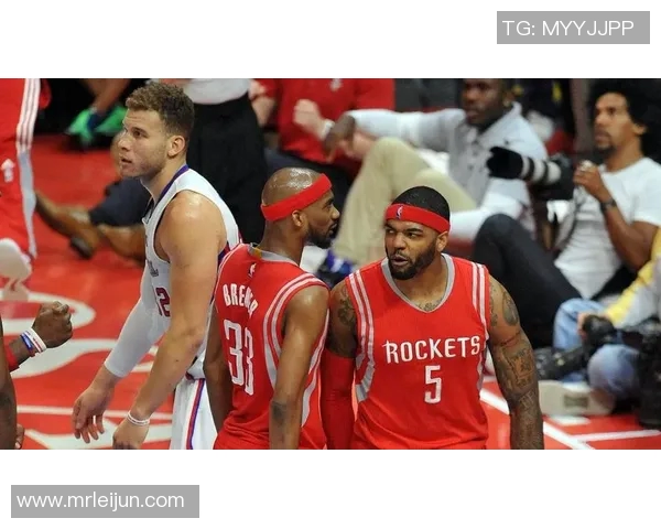 2008年火箭与骑士精彩对决回顾央视直播盛况与球星表现分析 2008年火箭与骑士精彩对决回顾央视直播盛况与球星表现分析